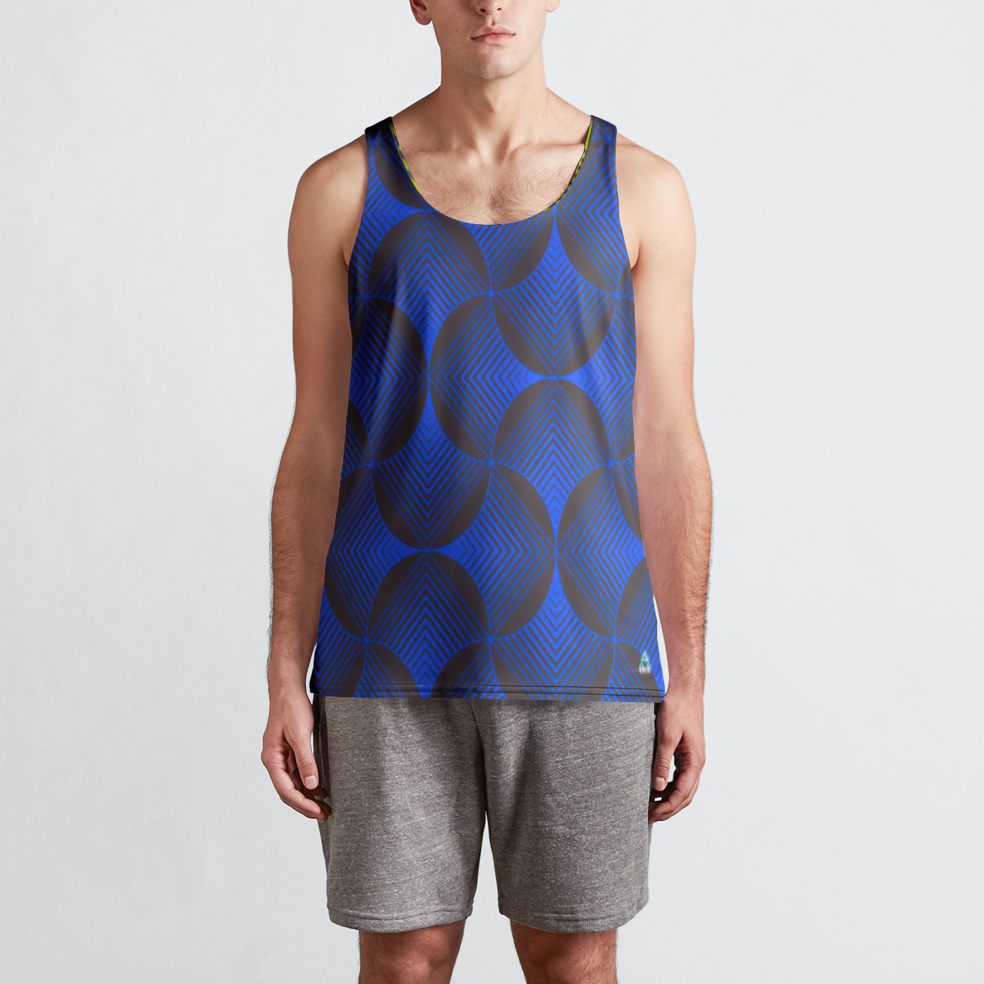 Triangulo Reversible Tank